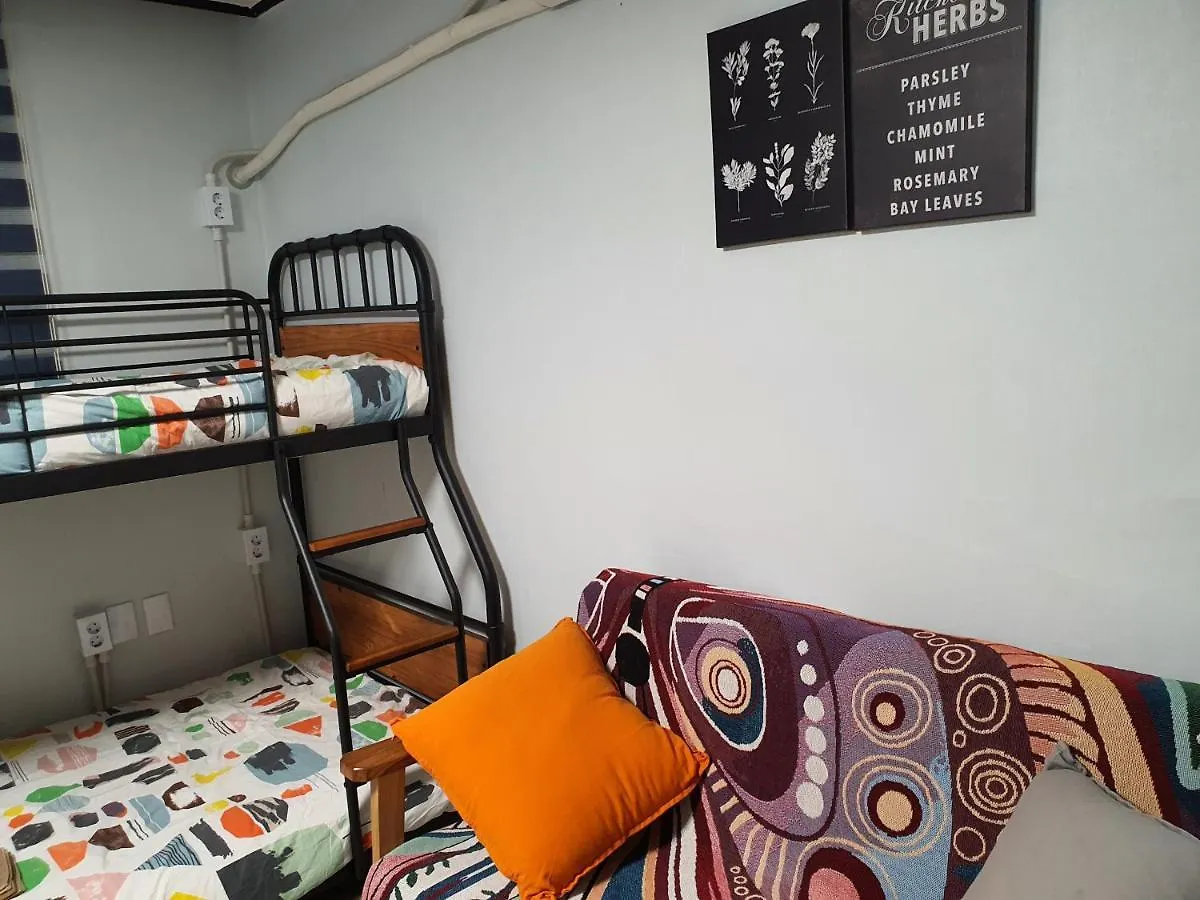 Bunk Backpackers Guesthouse Seul Güney Kore