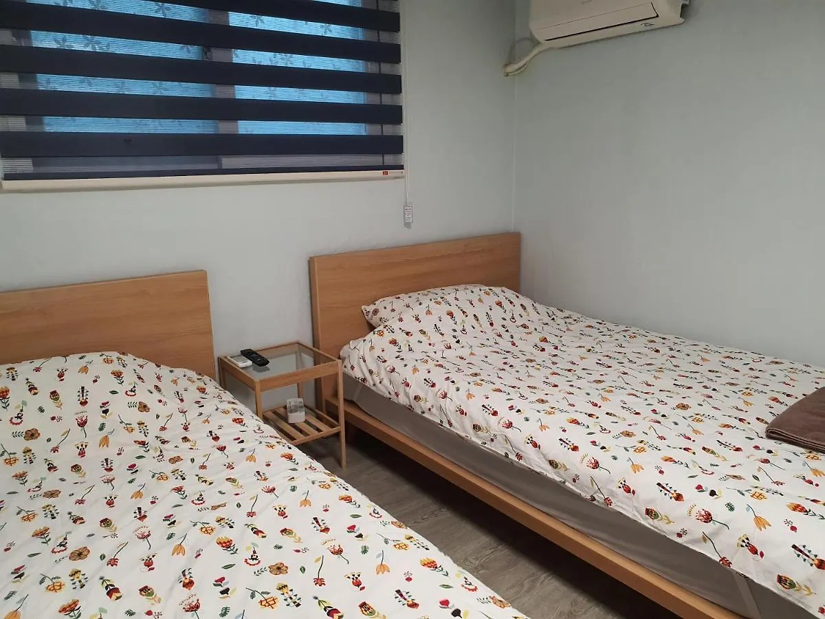 Bunk Backpackers Guesthouse