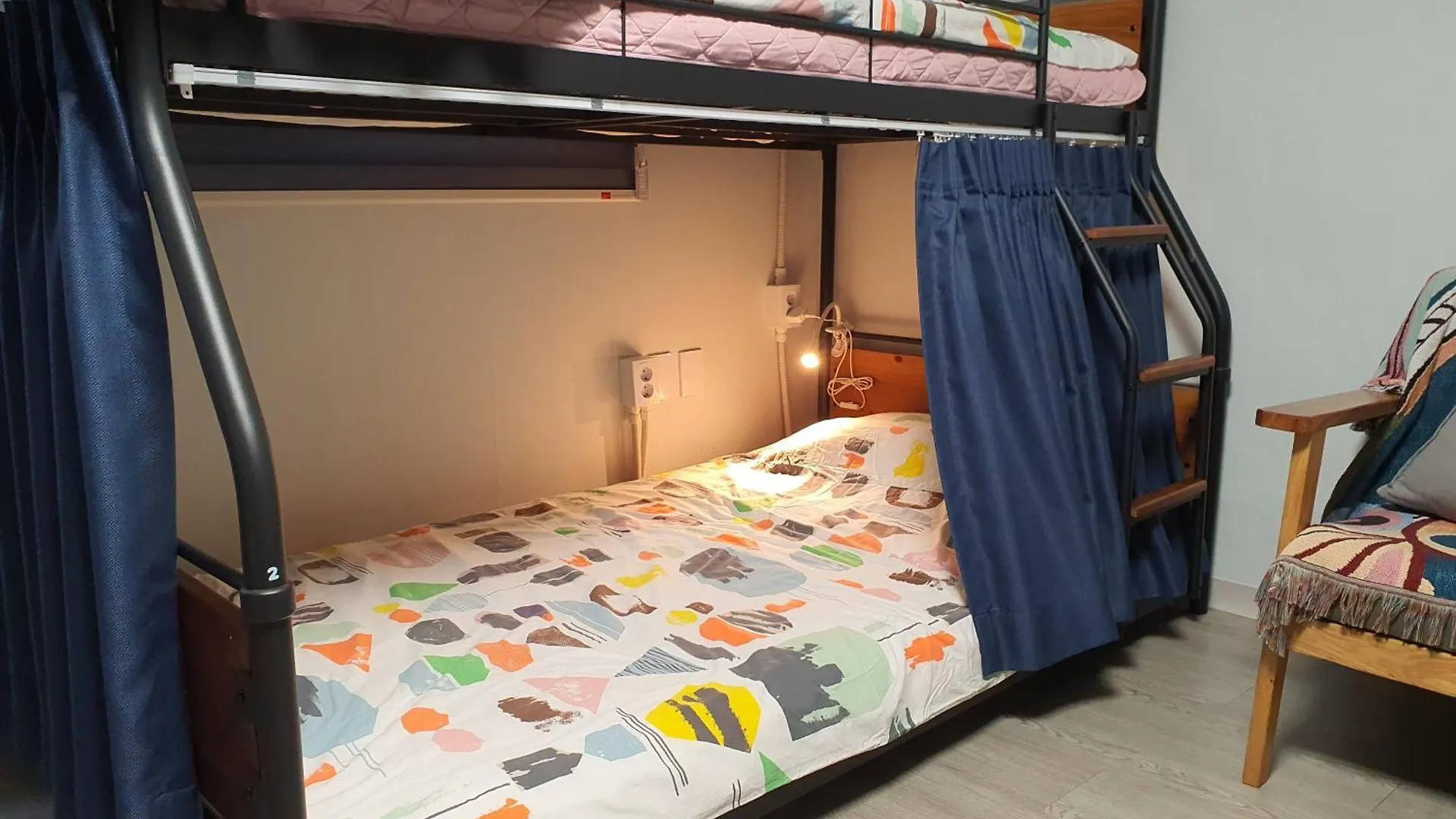 Bunk Backpackers Guesthouse Seul 2*,  Güney Kore
